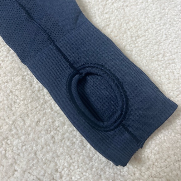 ivivva long sleeve - Picture 3 of 3